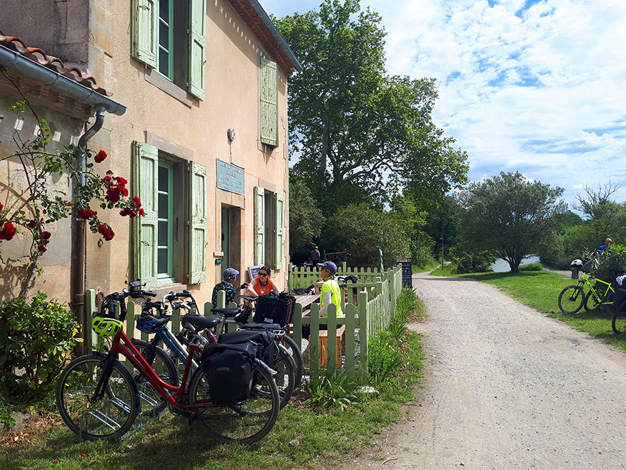 Accueil vélo écluse Villesèque