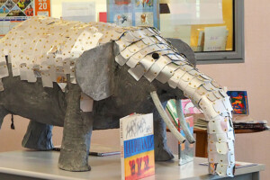 ANIMAUX DECHETS <BR> Savez vous que l’on peut faire des œuvres d’art tout en recyclant ? Lors de cet atelier, nous fabriquerons des sculptures d’animaux avec des déchets.
